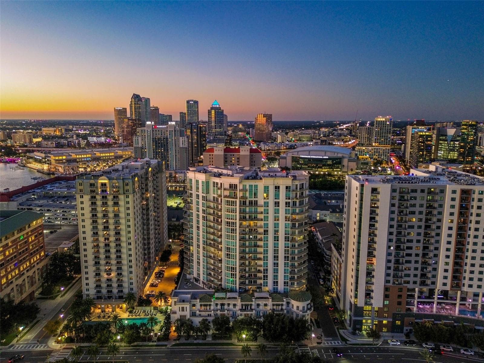 450 KNIGHTS RUN AVE #2004, Unit 2004