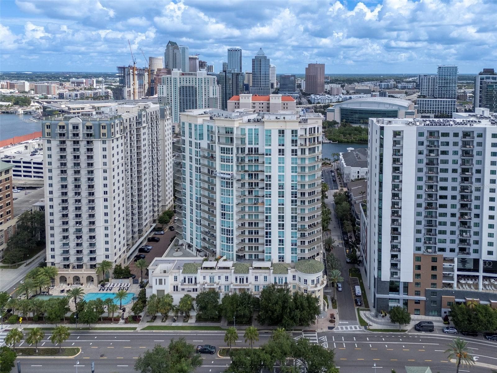 450 KNIGHTS RUN AVE #1503, Unit 1503